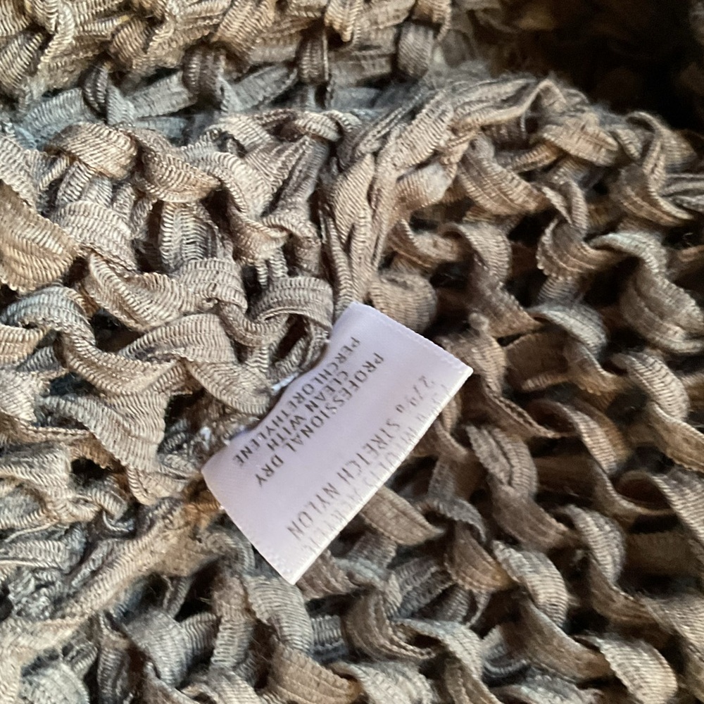 Childress handloombed knitwear, small - Picture 8 of 8